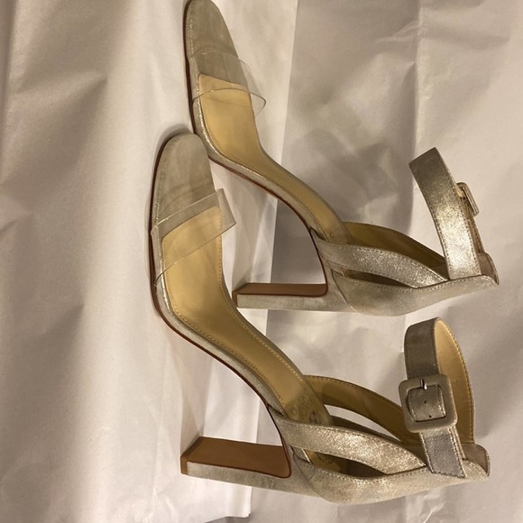 NEW Vince Camuto Heeled Sandal - 9.5 - Picture 3 of 8